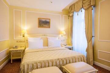 Люкс в Отеле Europe Hotel